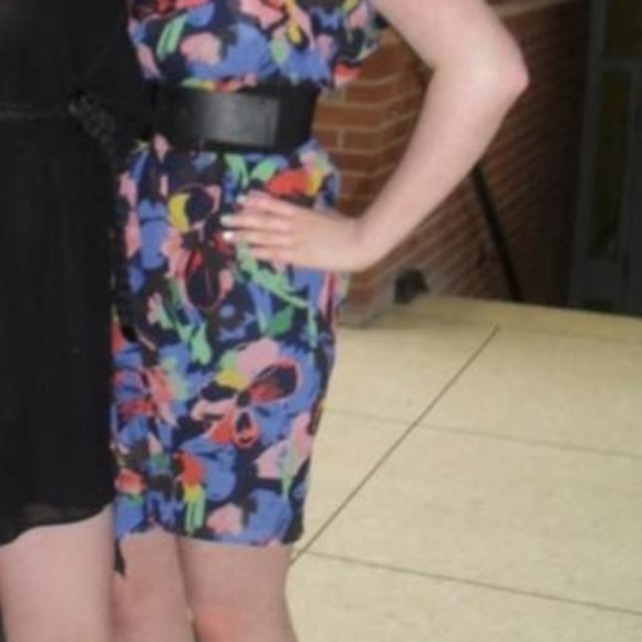 H&M dress - Picture 3 of 3